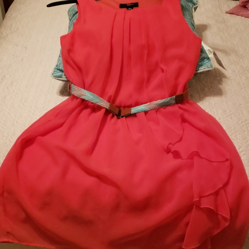 Dress - Picture 2 of 4